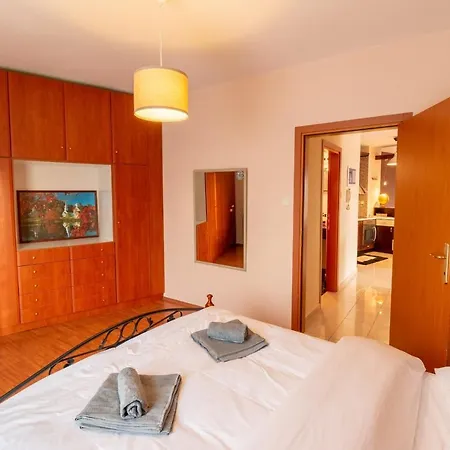 Cosy Loft With Beautiful Urban View Apartment Volos