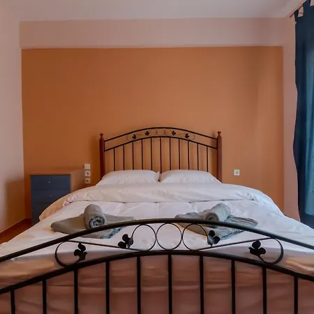Cosy Loft With Beautiful Urban View Apartment Volos