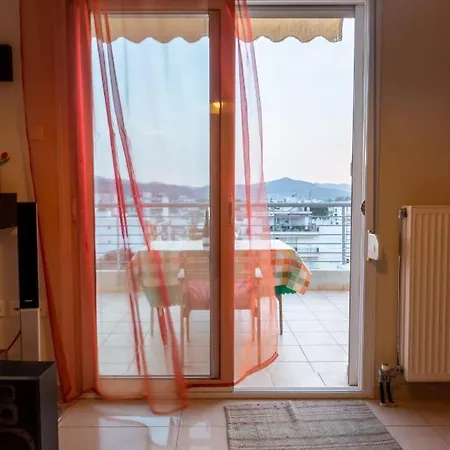 Cosy Loft With Beautiful Urban View * Volos